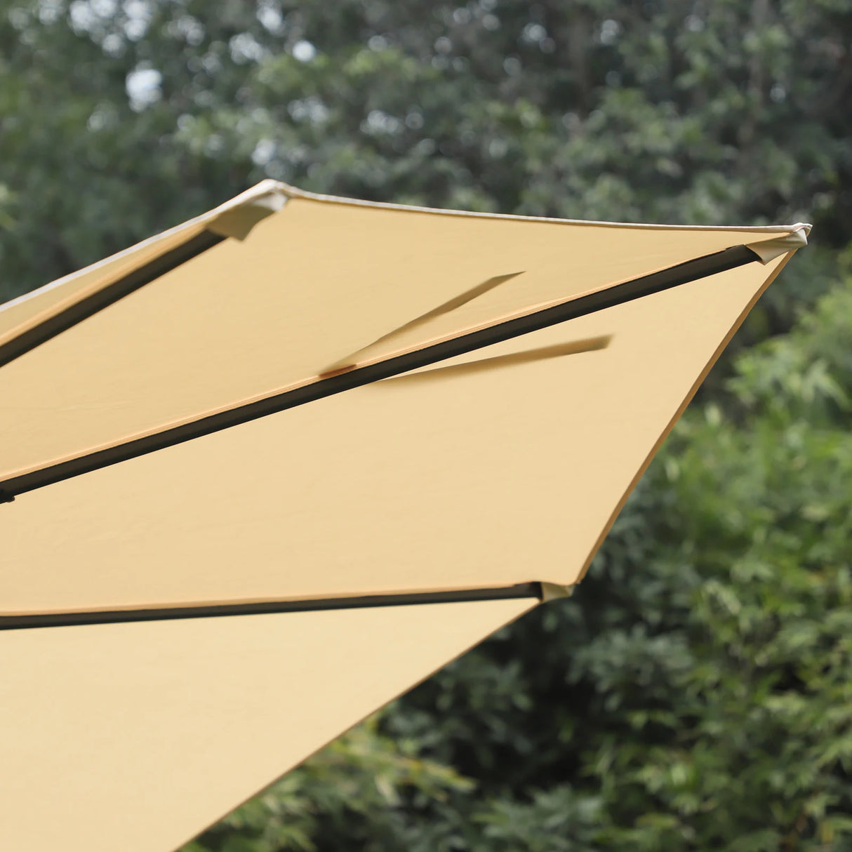 Outsunny Round Umbrella Parasol W/ Tilt 360 Rotation and Hand Crank Cross Base-Beige