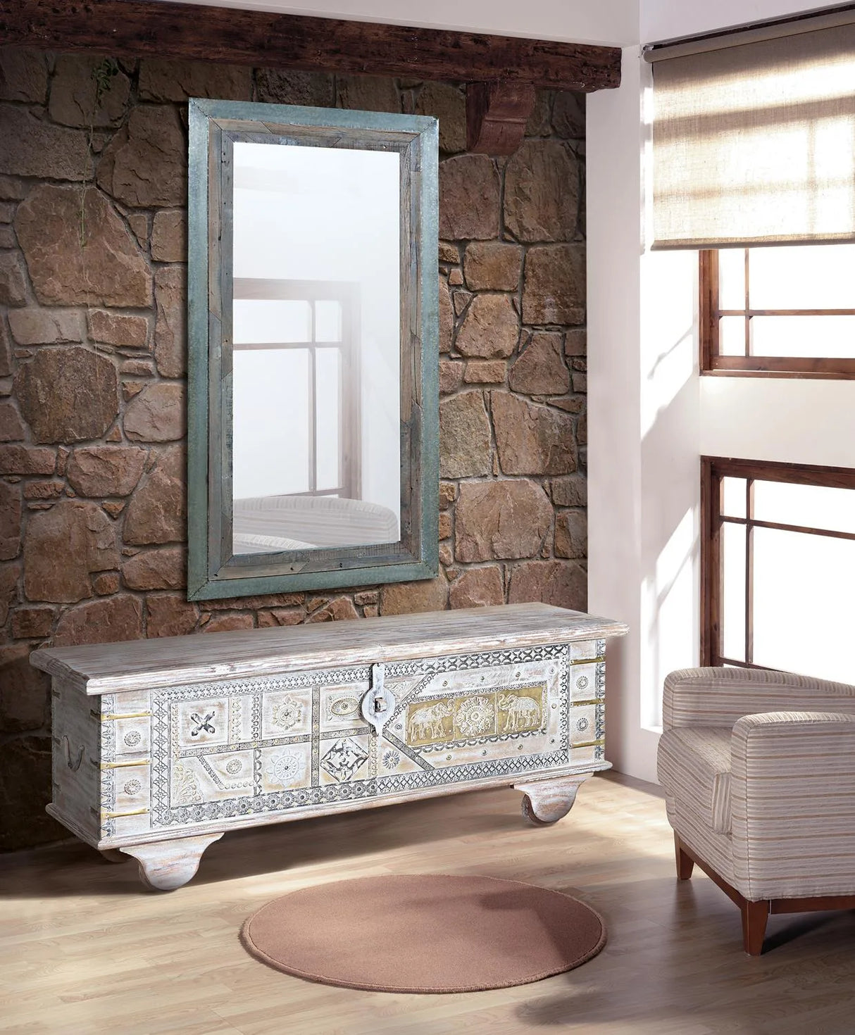 Giner and Colomer - Mango Wood Chest With Bronze Details & Top Opening