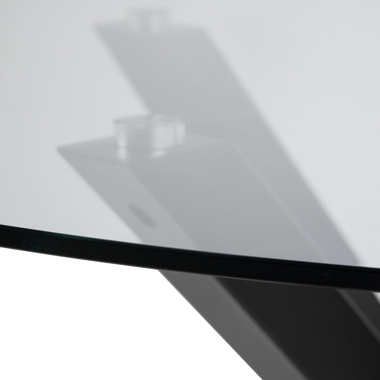 Heaven Round Dining Table with Clear Glass Top
