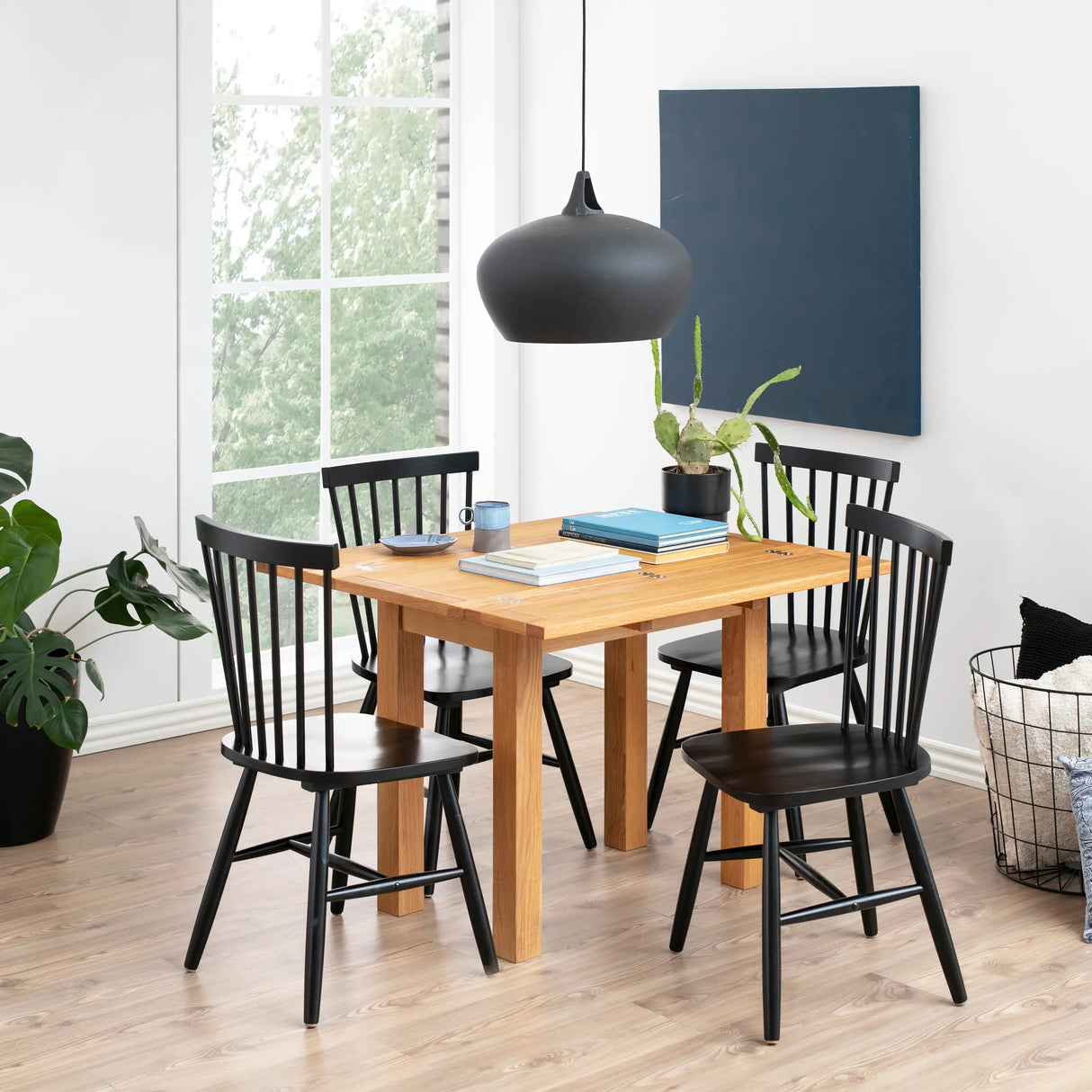 Kenley Extending Dining Table in Oak 45-90cm Includes 4 Riano Dining Chairs in Black