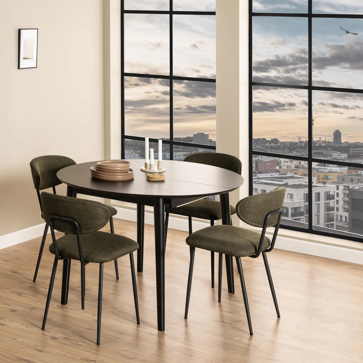 Montreux Round Extending Dining Table in Black 115-154cm
