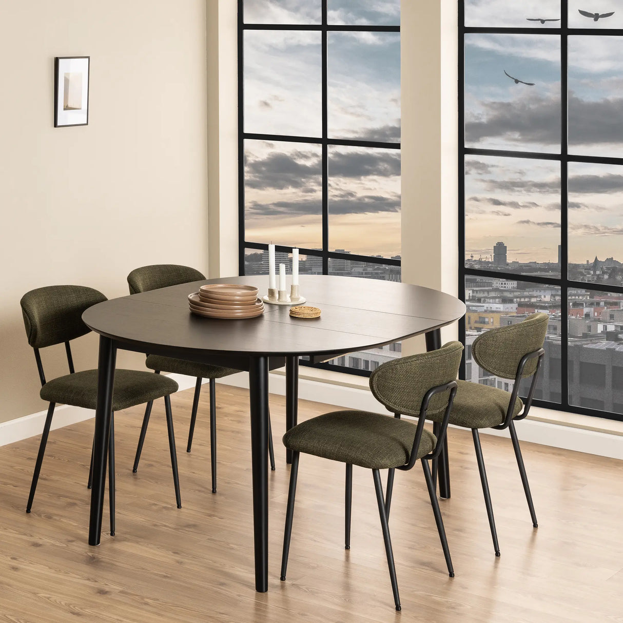 Montreux Round Extending Dining Table in Black 115-154cm