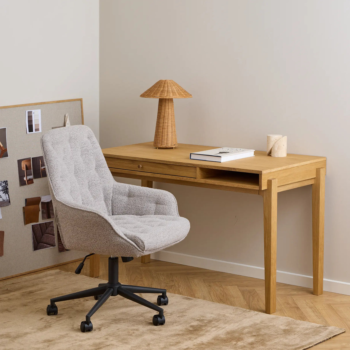 Erik Gas Lift Desk Chair in Monza Beige