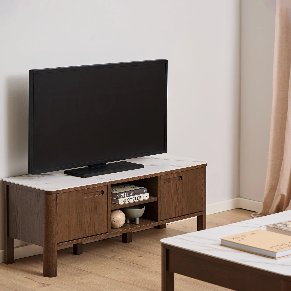 Southampton TV Unit 2 Doors 1 Shelf in Ceramic Cream
