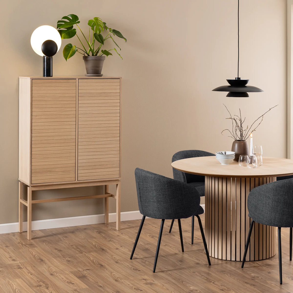 Linley Cabinet with 2 Doors and 4 Shelves in White Oak