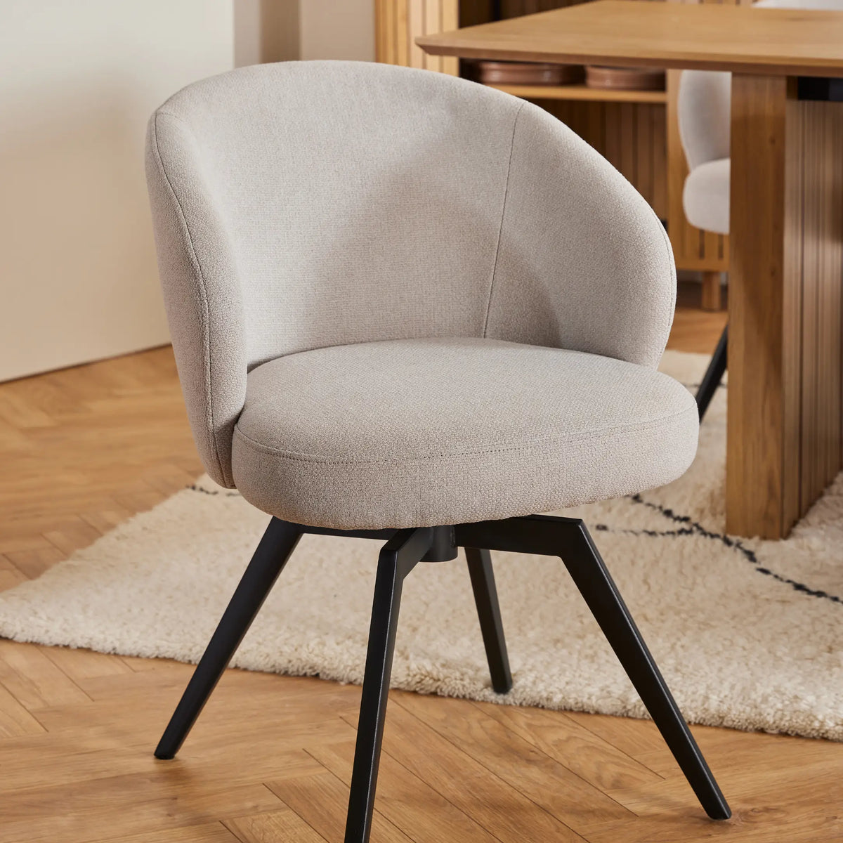 Soli Round Dining Table in Oak/Black 120x75cm includes 4 Darlene Dining Chair includes Armrest and Swivel Function in Beige
