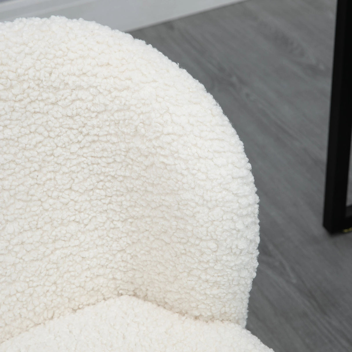 HOMCOM Office Chair with Adjustable Height and Wheels - White