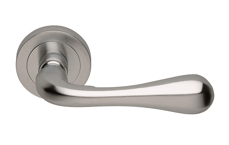 ASTRO LEVER ON CONCEALED FIX ROUND ROSE CSA (SATIN CHROME) - SATIN CHROME - 51MM - PAIR