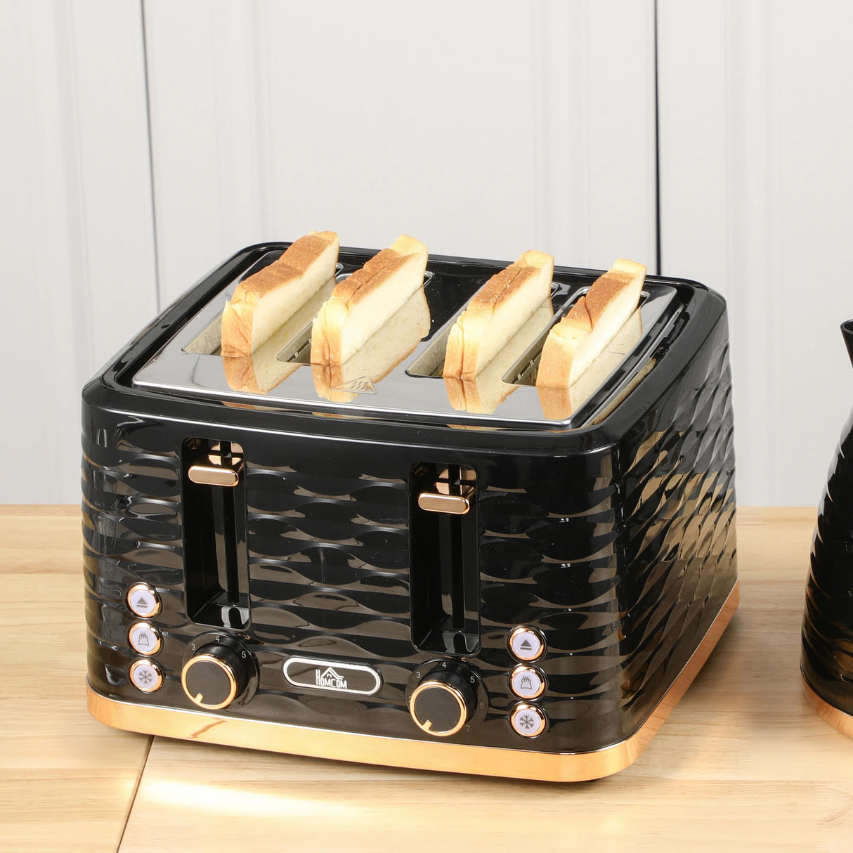 HOMCOM Four-Slice Rippled Toaster - Black