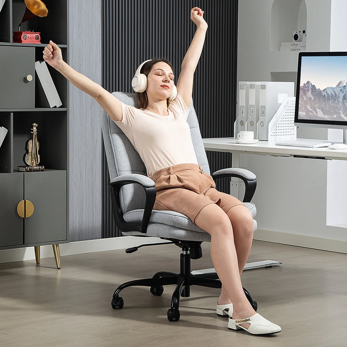 HOMCOM Double Padded Linen-Look Office Chair - Light Grey