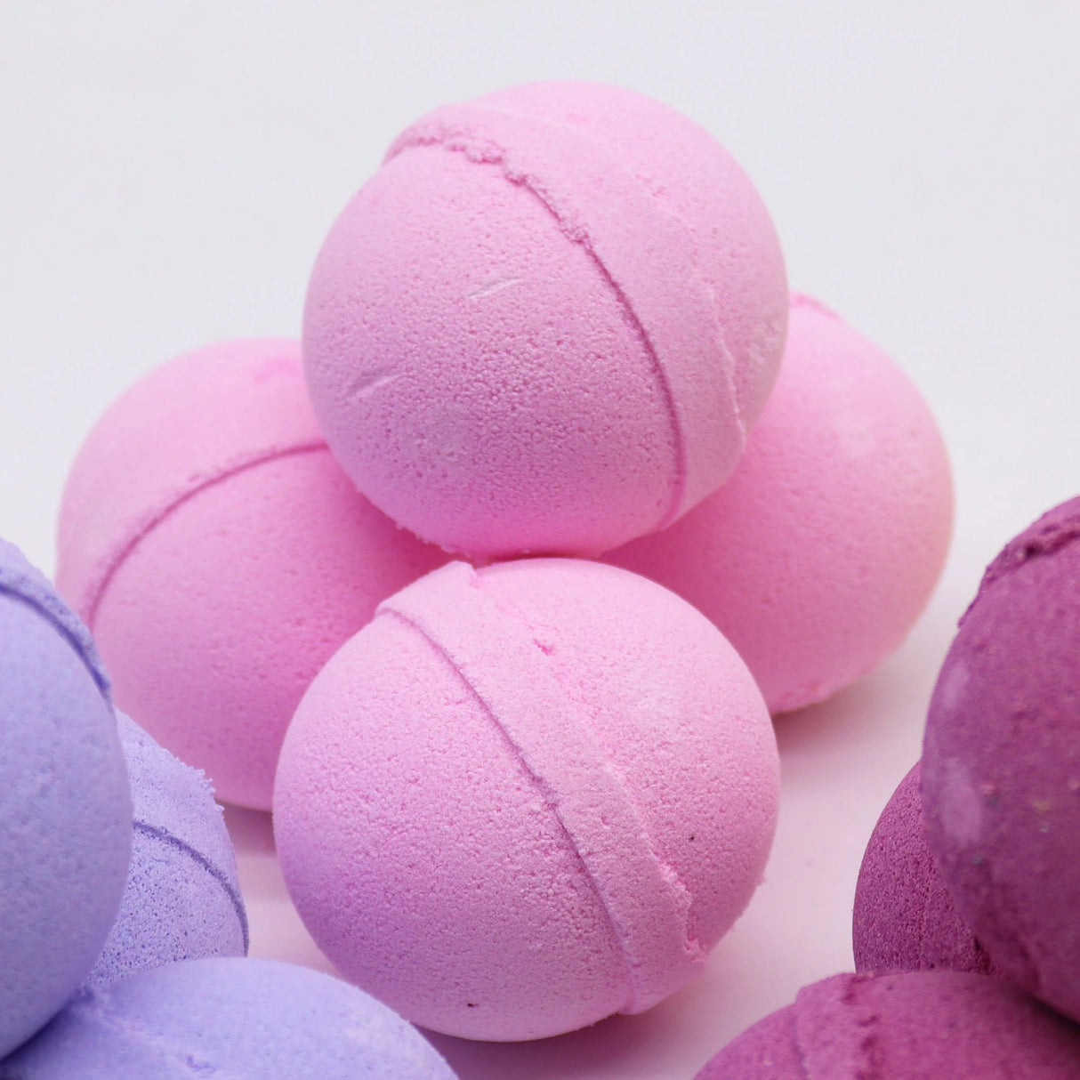 Essential Oil Bath Bomb - Frankincense & Rose