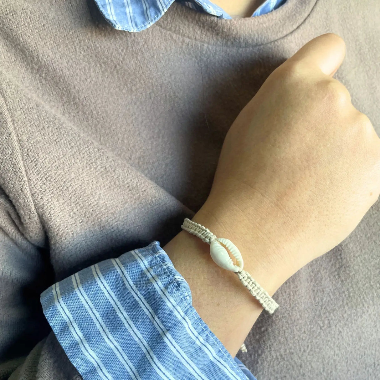 Handmade Friendship Bracelets - Cowrie Chums Shell (asst)