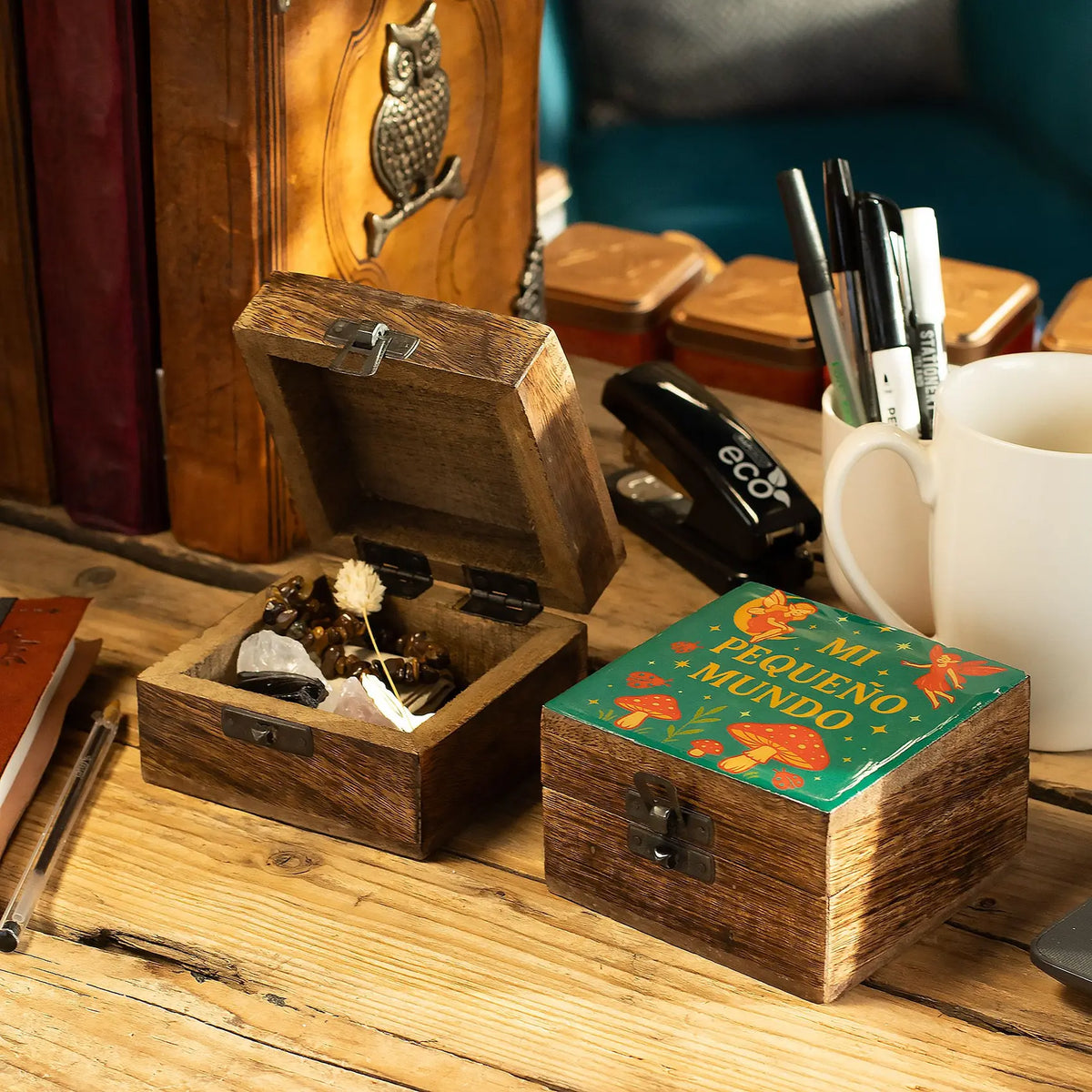 Small Enamelled Box - Mi Pequeno Mundo