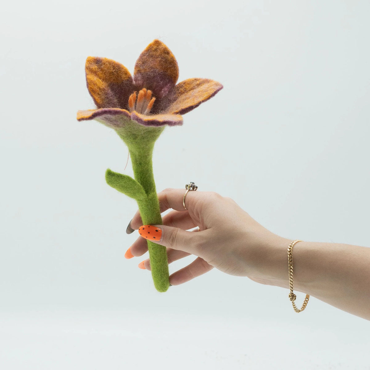 Felt Flowers - Lily (assorted colours)