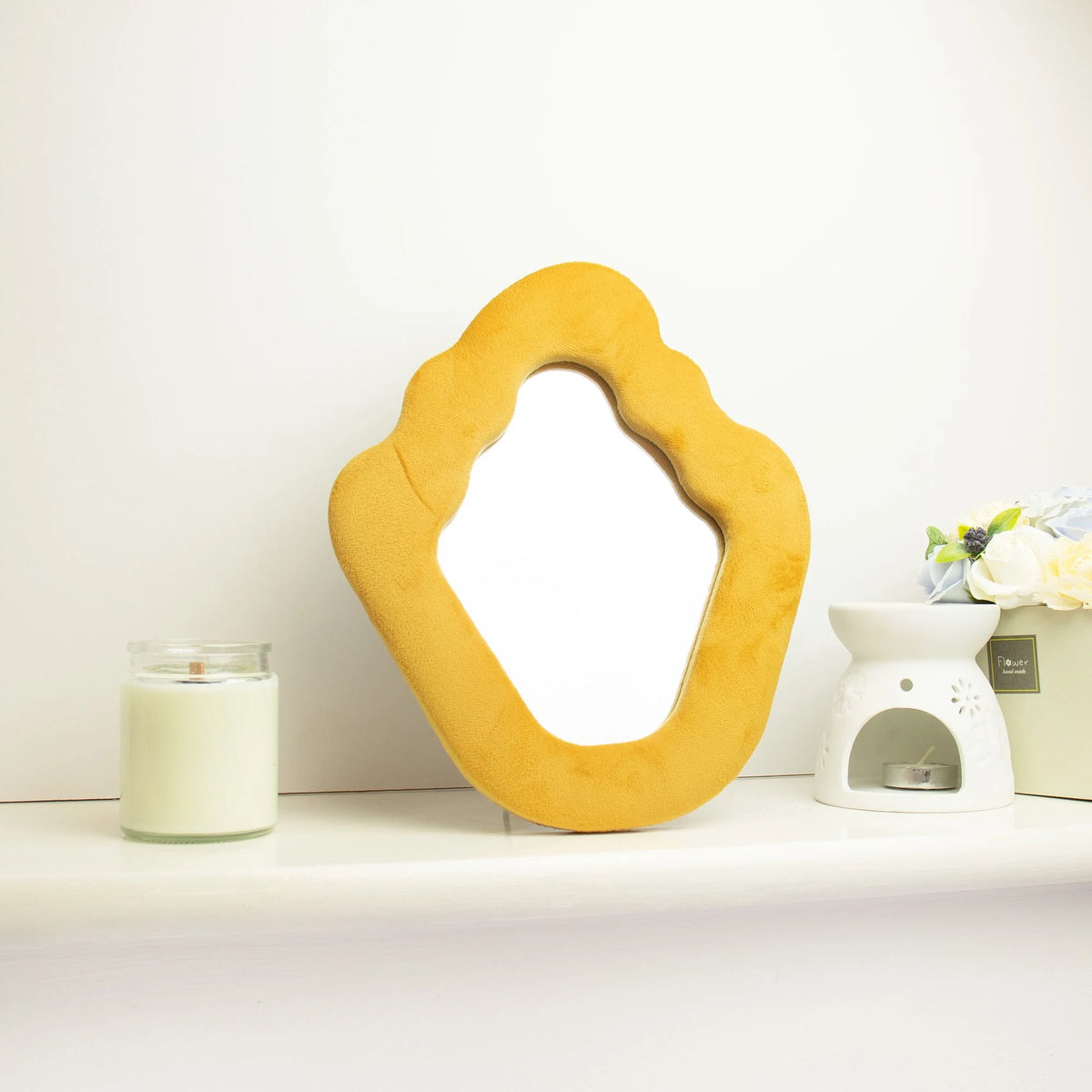 Soft Squiggly Mirror Flame Marigold (23x27.5x2.3cm)