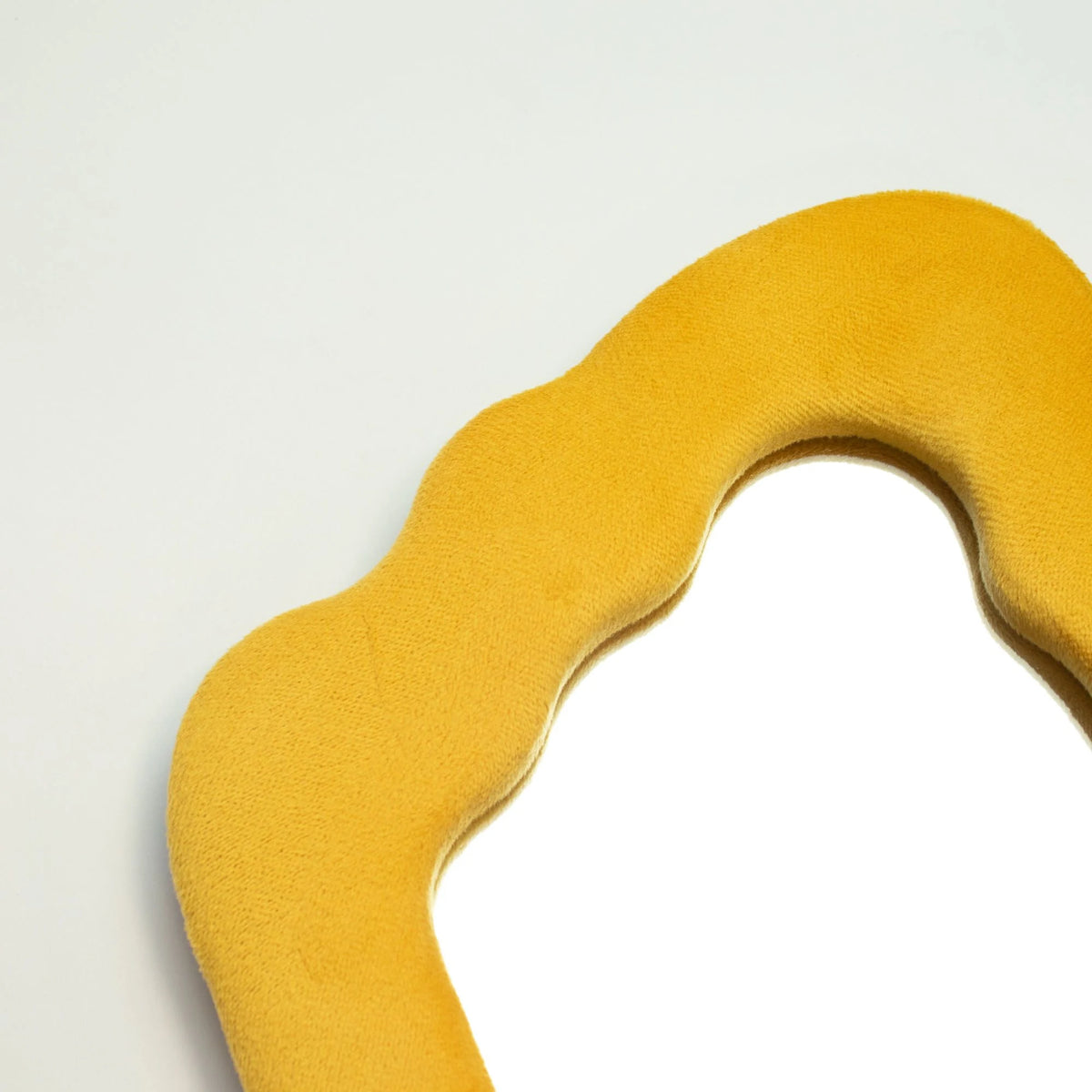Soft Squiggly Mirror Flame Marigold (23x27.5x2.3cm)