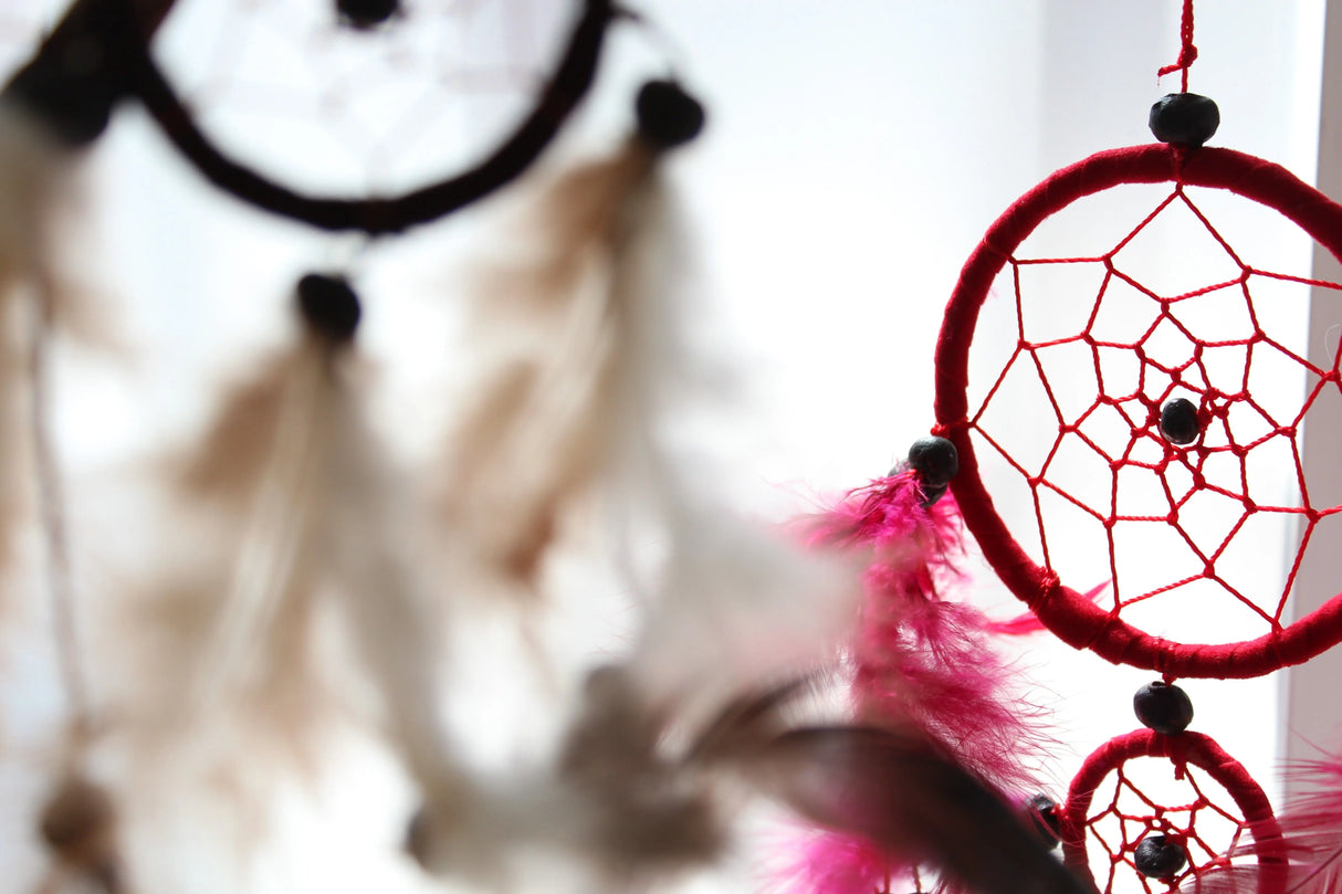 Bali Dreamcatchers - Medium Round - Black/White/Red