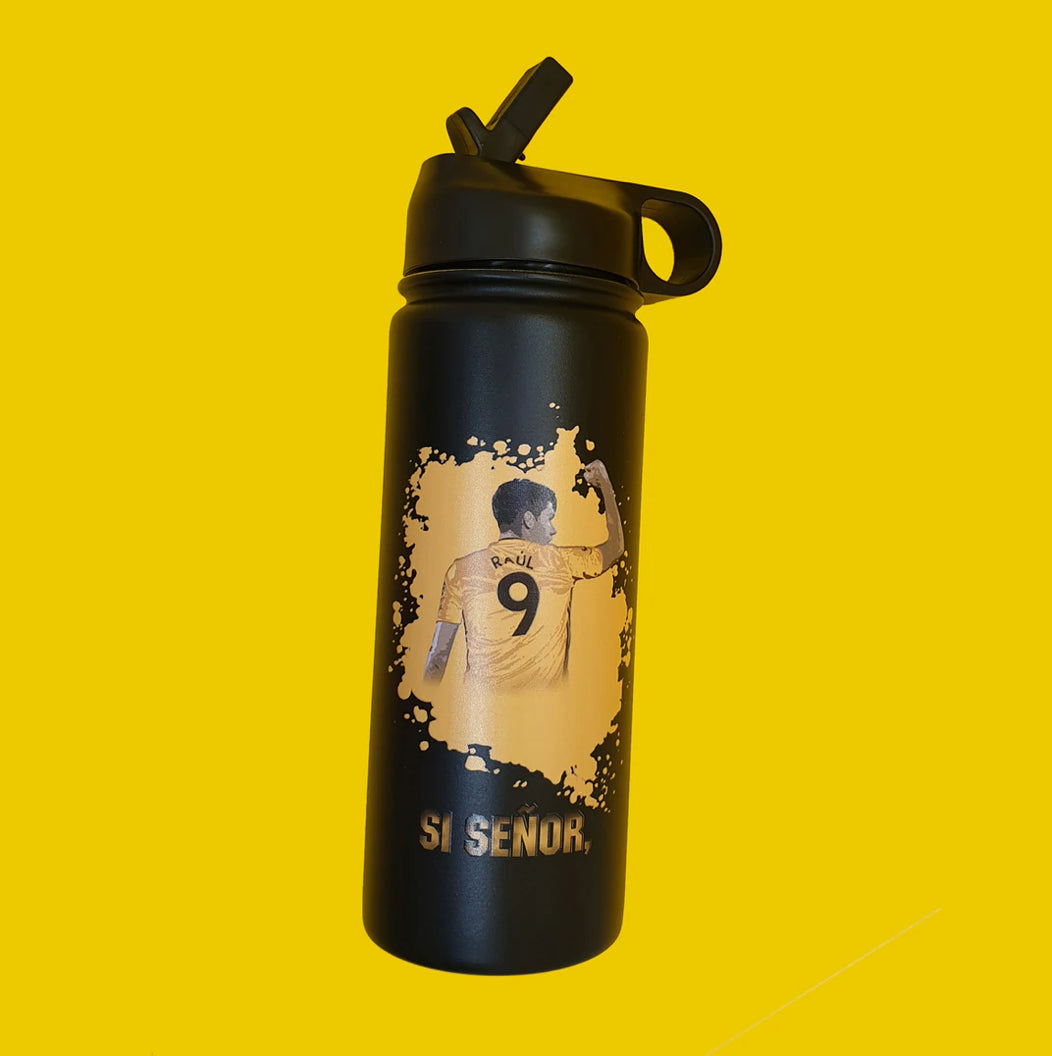 Raul Jimnez water bottle