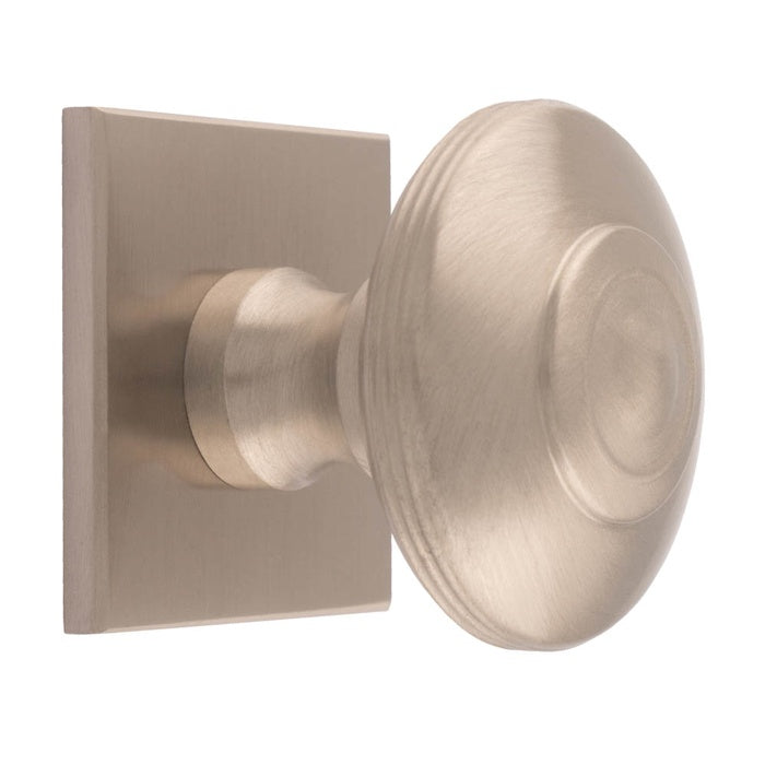 42MM ANDERSON KNOB ON SQUARE BACKPLATE - SATIN NICKEL - SET