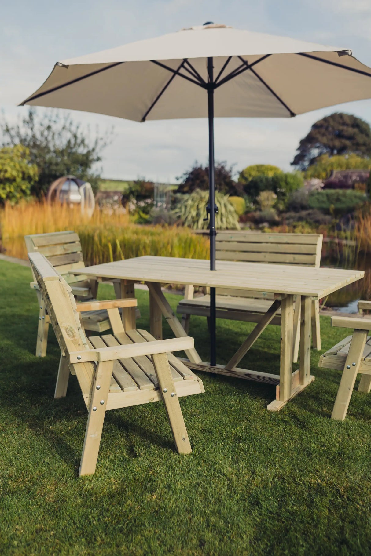 CLOVER TABLE SET - 2XC 2X2B SITS 6