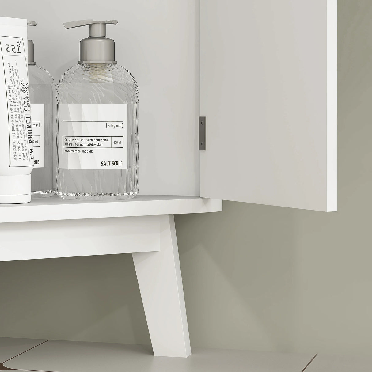 HOMCOM Tall Bathroom Storage Cabinet, Slim Bathroom Storage Unit with Doors and Adjustable Shelves, Freestanding Bathroom Cabinet with Curved Profile Design, White