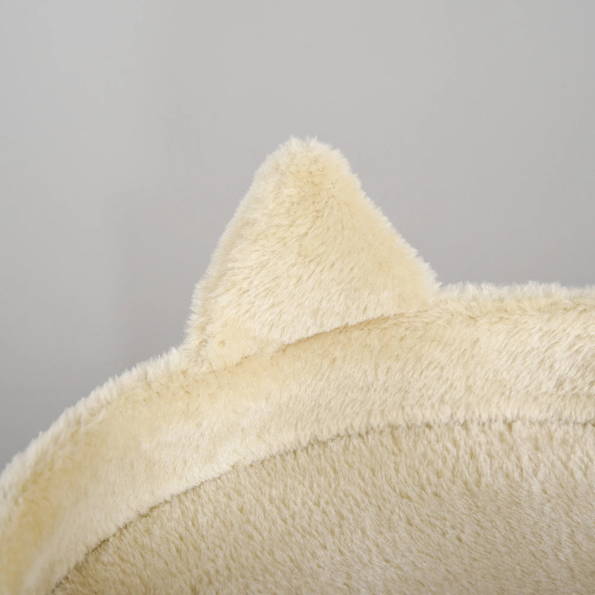 PawHut 104 cm Cat Tree, Cat Condo Tree Tower, Cat Activity Centre with Scratching Posts, Plush Perch, Hanging Ball - Cream White