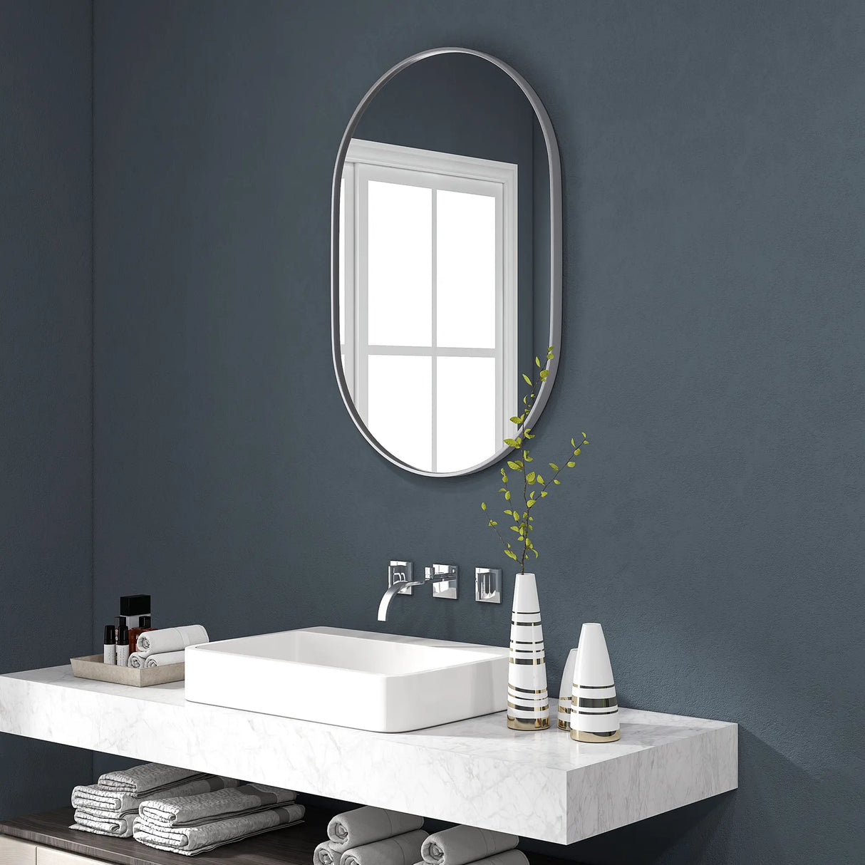 HOMCOM 60cm Round Tempered Glass Bathroom Mirror - Silver Tone