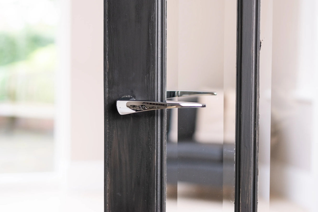 Forme Foglia Lever Door Handle on Concealed Round Rose - Satin Chrome - Set