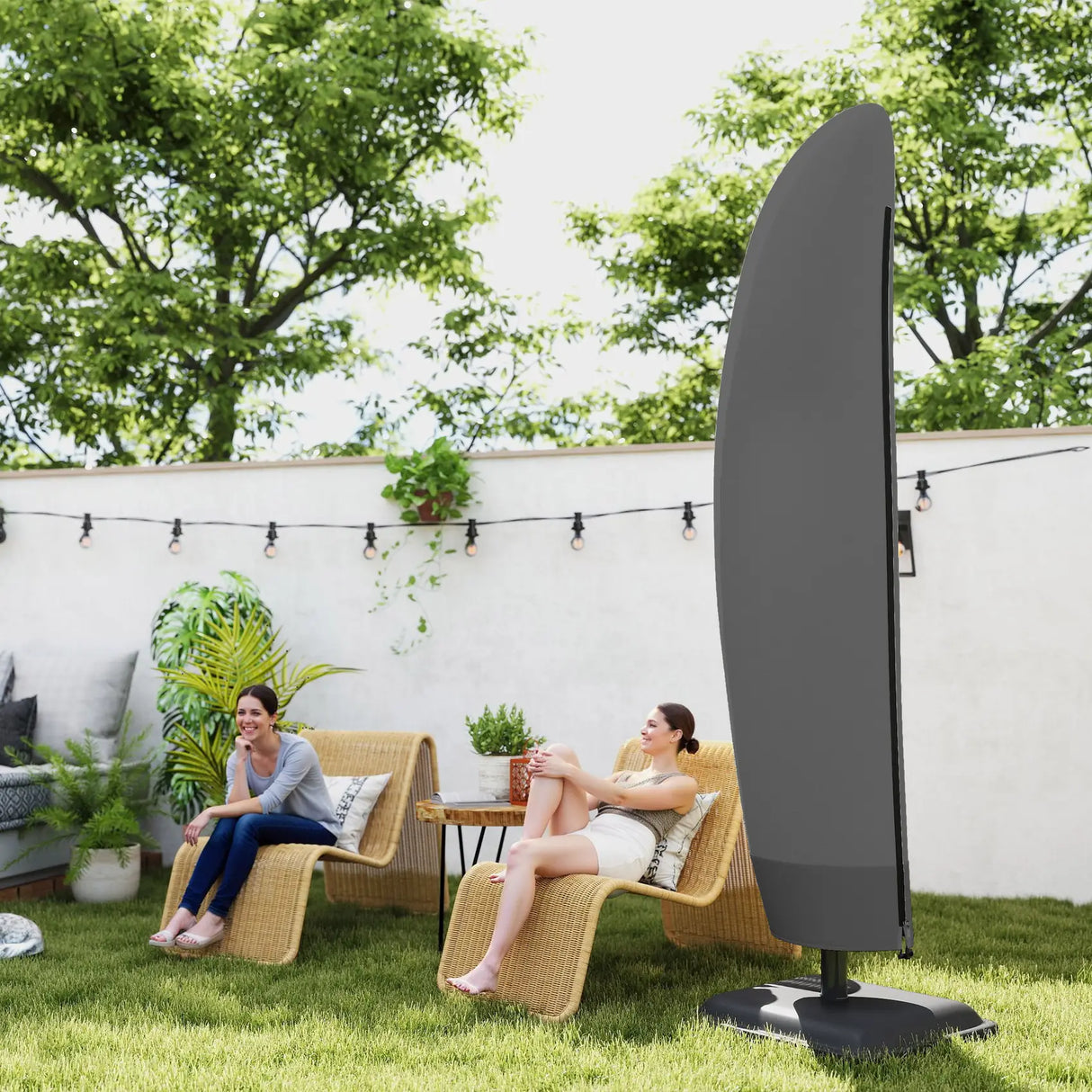 Outsunny Parasol Cover, 600D Oxford Cantilever Umbrella Cover Fit for 2-4m Parasol, Banana Umbrella Protector with Zipper for Outdoor Garden, Patio, Black