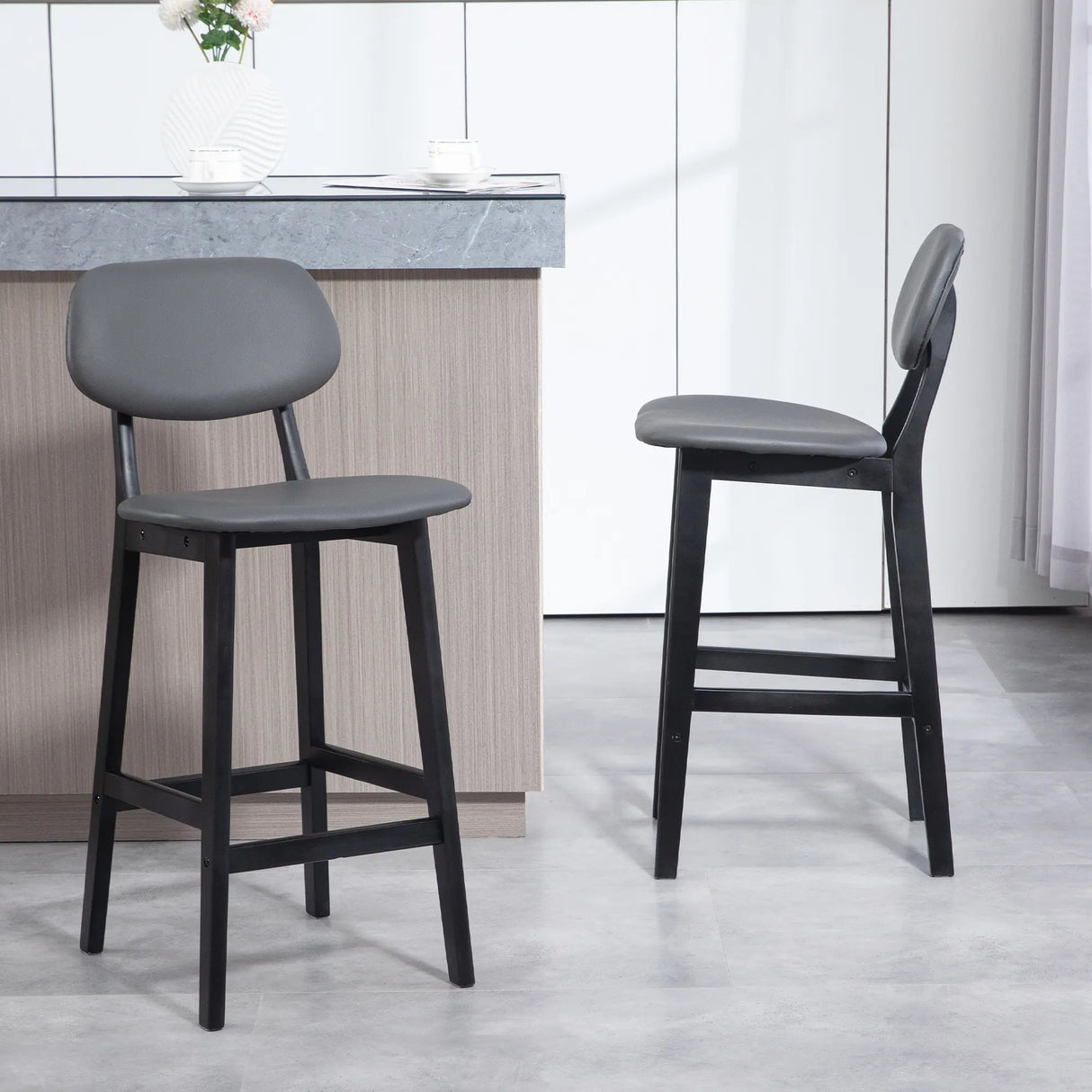 HOMCOM Bar Stools Set of 2, Breakfast Bar Chairs, PU Leather Upholstered Kitchen Stools with Backs, Footrests and Solid Wood Legs, Dark Grey