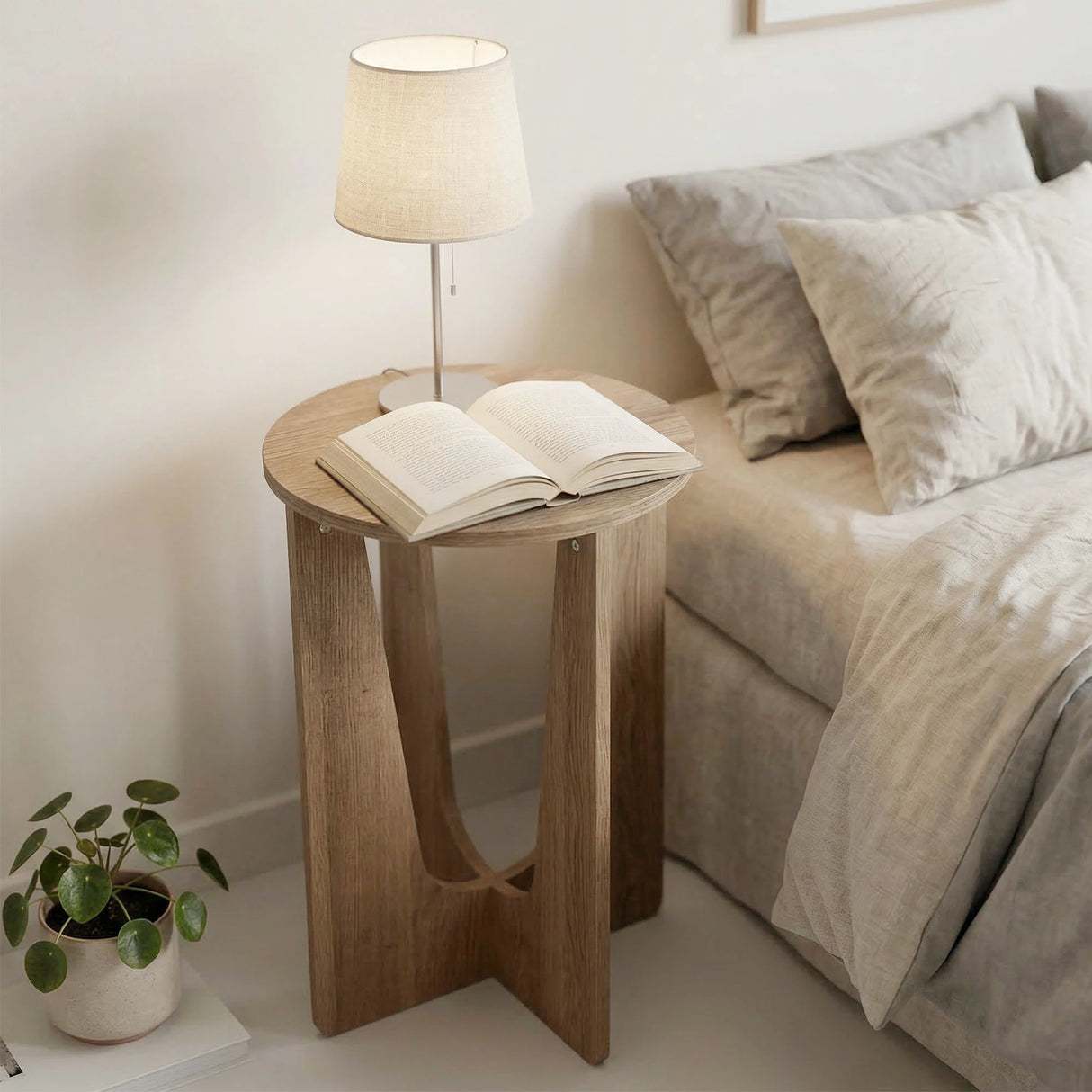 HOMCOM End Table Compact Round Side Table with Curved Legs in Coffee Wood Effect