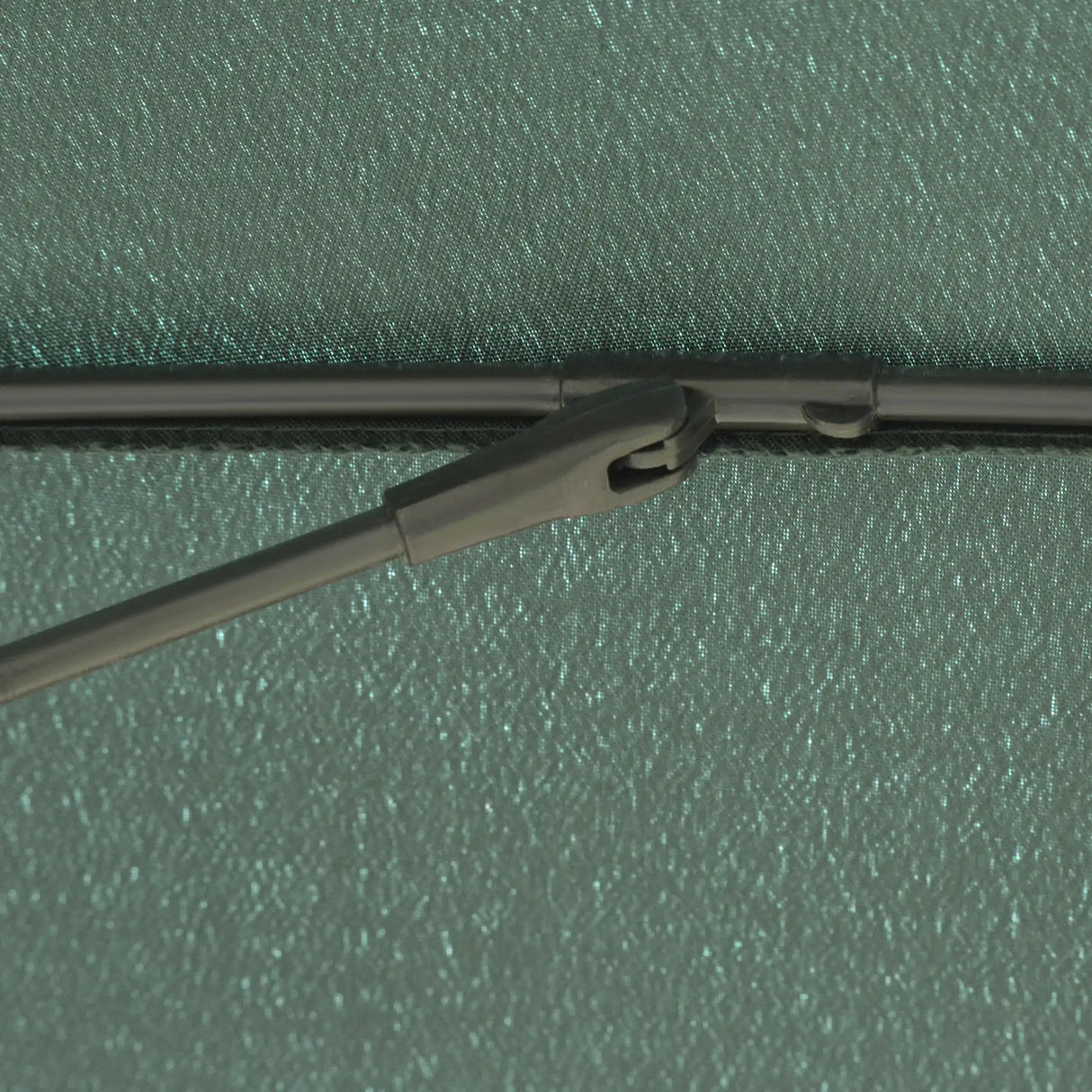 Outsunny 2.5m Shanghai Garden Parasol Umbrella with Crank & Tilt, Adjustable Outdoor Sun Shade, Green