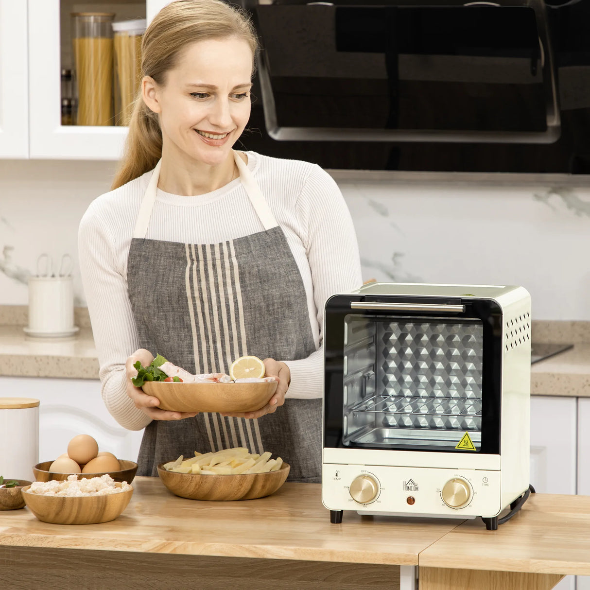 HOMCOM Mini Oven, 15 Litres Electric Oven and Grill with 60-230 Adjustable Temperature, 60 Minute Timer, Include Baking Tray, Wire Rack and Crumb Tray, 1000W, Cream White