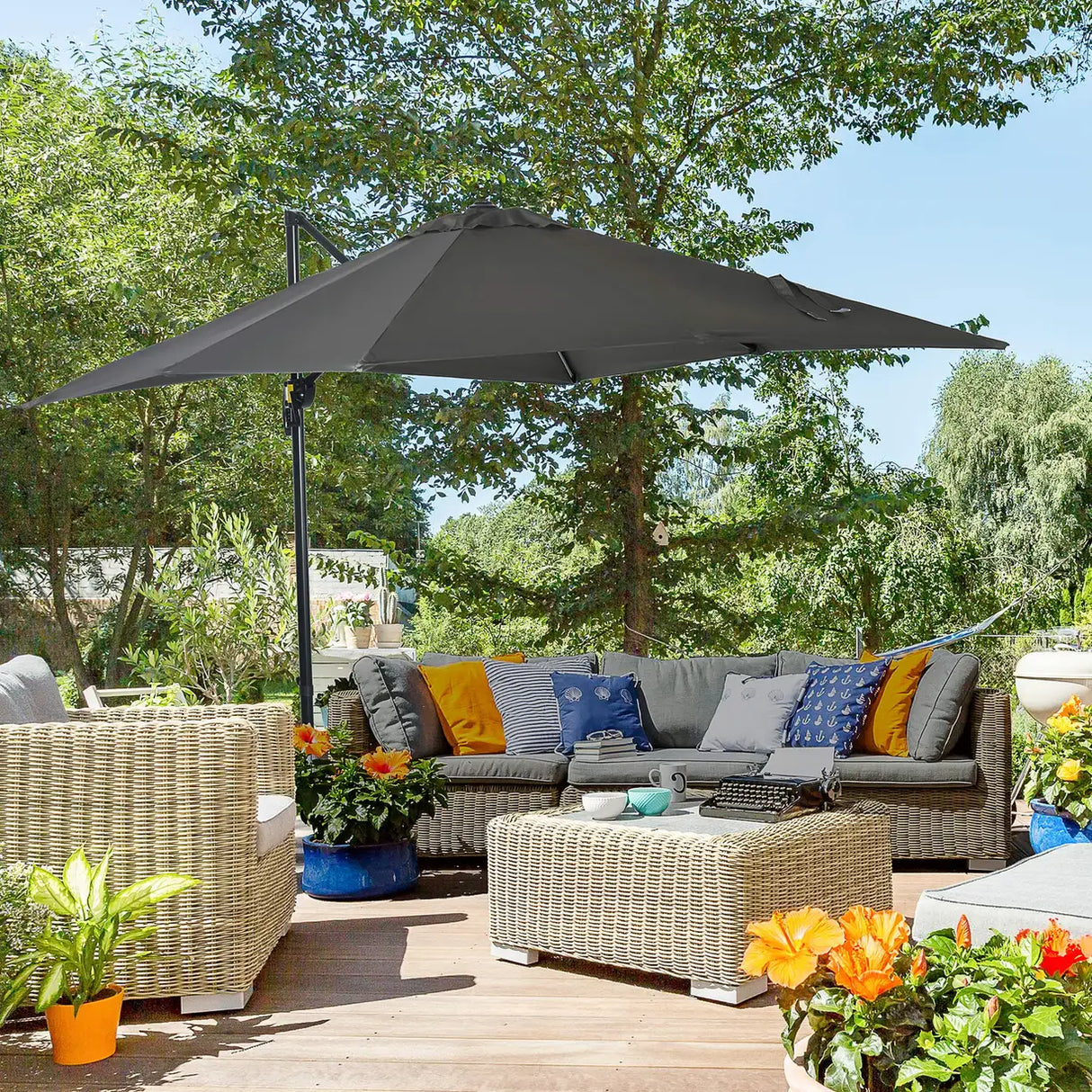Outsunny 2.5 x 2.5m Patio Offset Parasol Umbrella Cantilever Hanging Aluminium Sun Shade Canopy Shelter 360 Rotation with Crank Handle and Cross Base, Grey