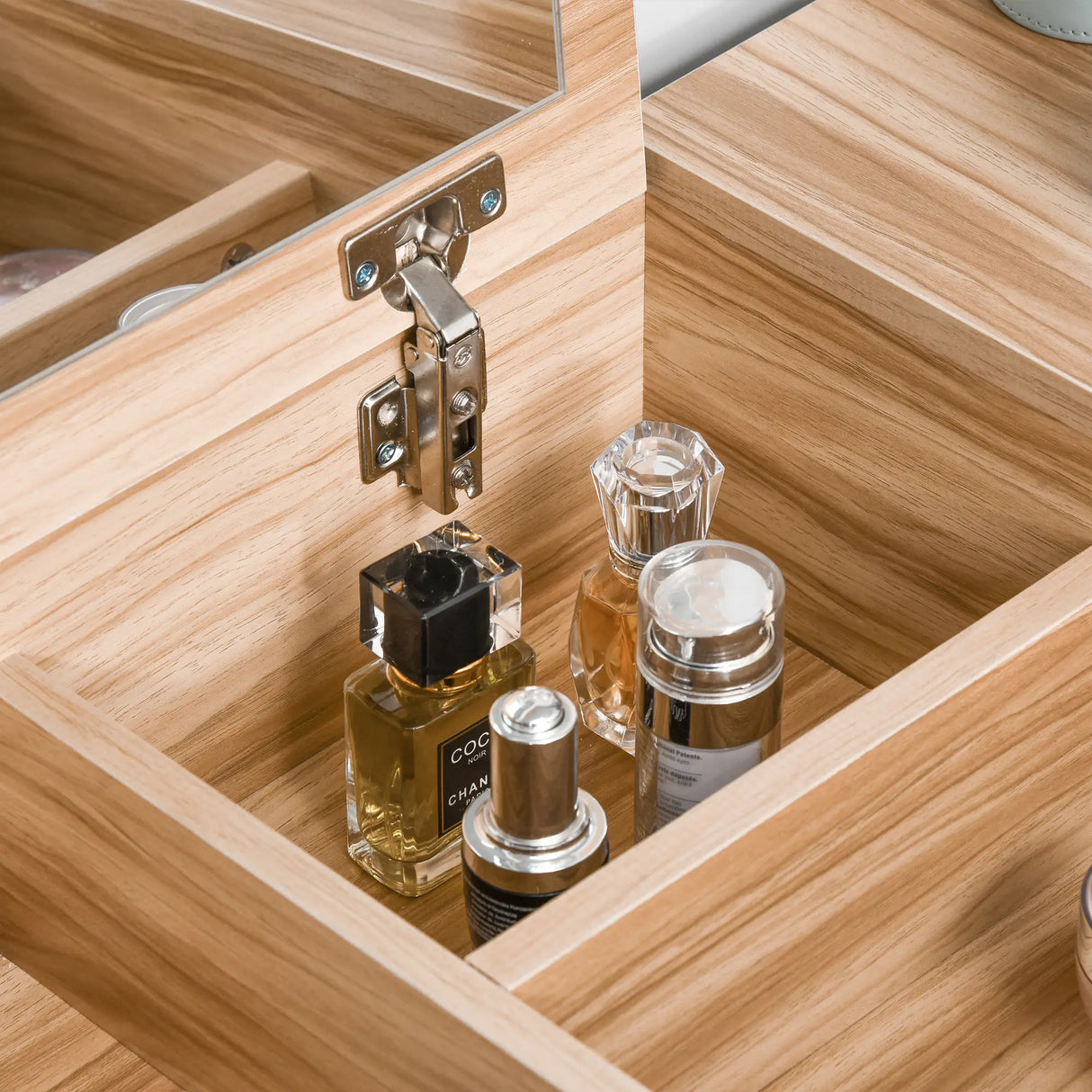 HOMCOM Dressing Table with Flip-Up Mirror and Cushioned Stool, Makeup Vanity Desk with Hidden Compartments and Storage Drawer, Convertible Writing Table for Bedroom, Natural