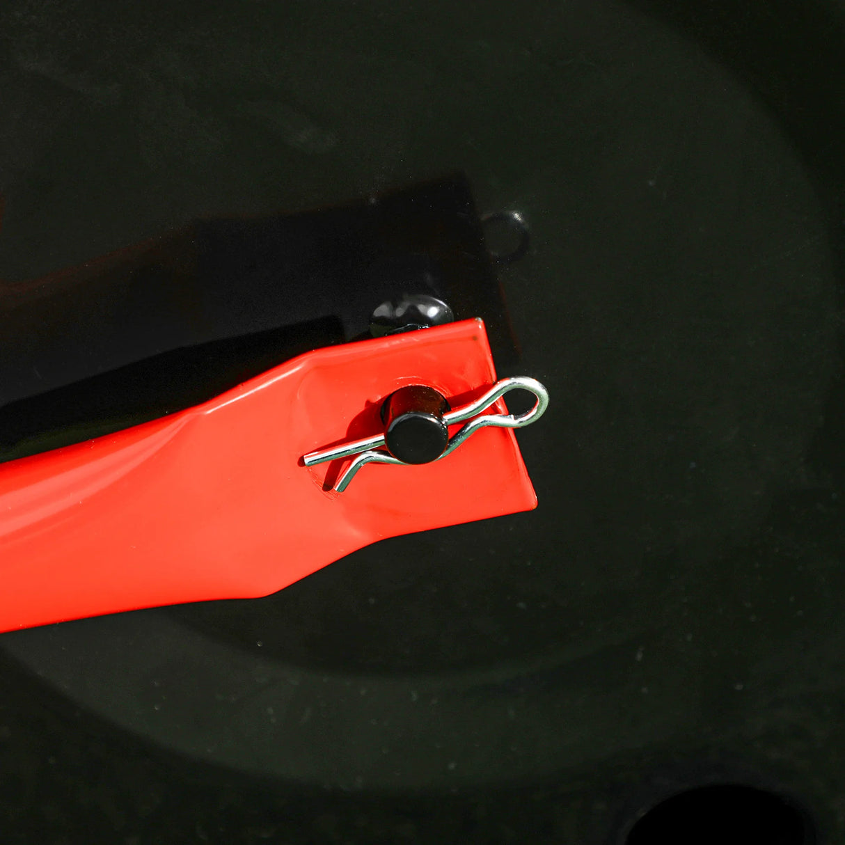 Outsunny 38L Fillable Cylinder Steel Lawn Roller - Red