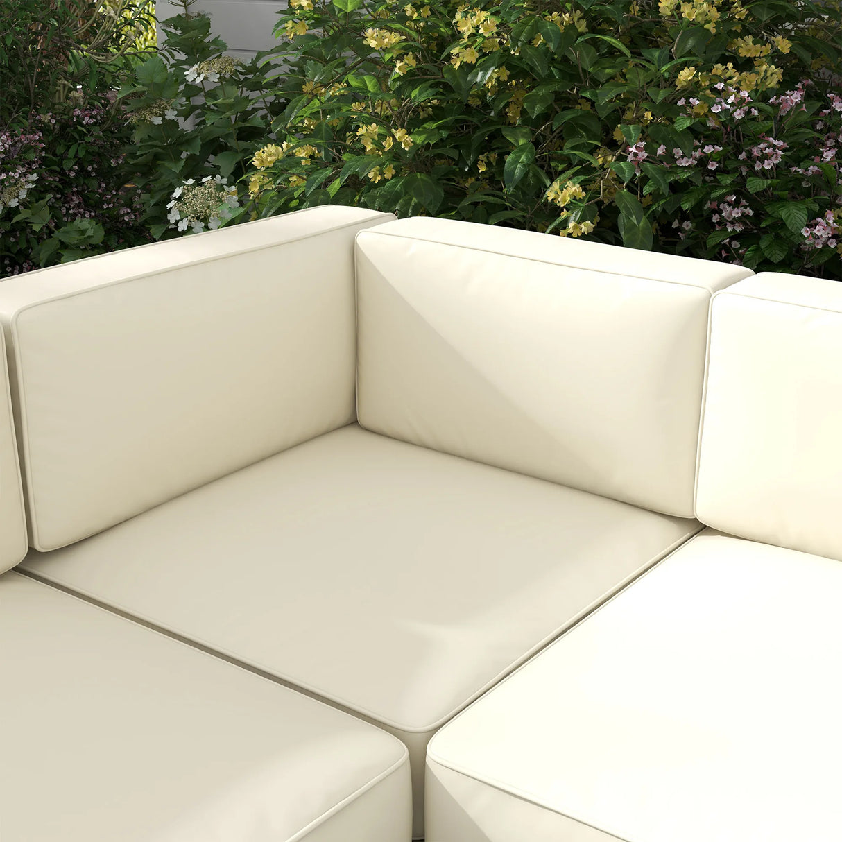 Outsunny 5-Piece Garden Corner Sofa Set with Cushions, 6 Seater Aluminium Garden Furniture Set with Glass Top Coffee Table, Patio Sectional Conservatory Furniture for Patio & Terrace, Gold Tone