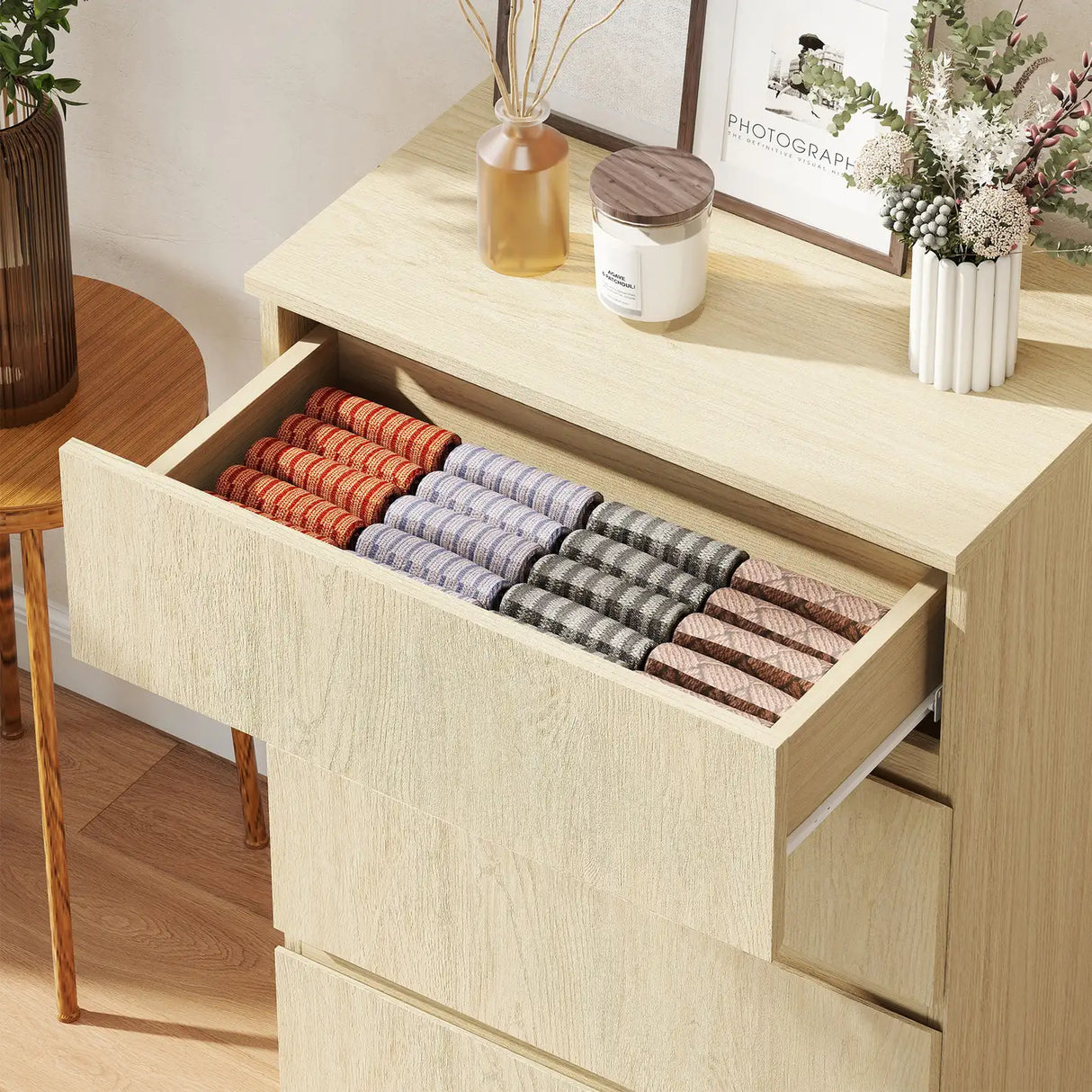 HOMCOM Chest of Drawers, 4-Drawer Storage Cabinets, Modern Dresser, Storage Drawer Unit for Bedroom