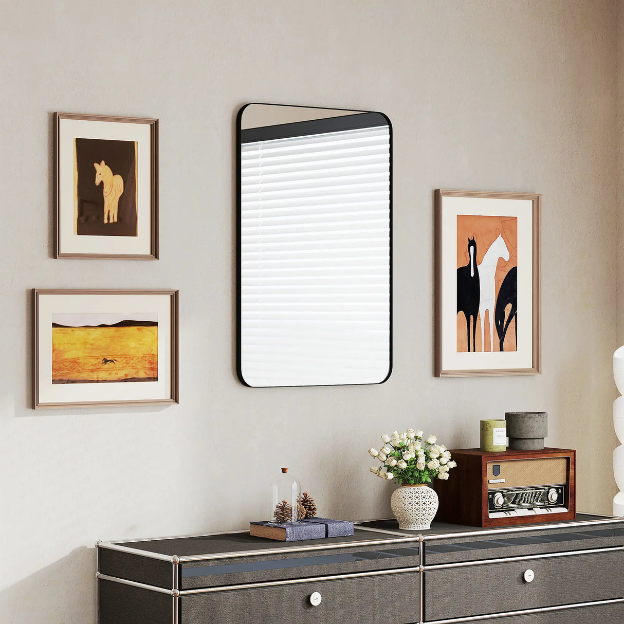 HOMCOM 90 x 60cm Curved Bathroom Mirror - Black