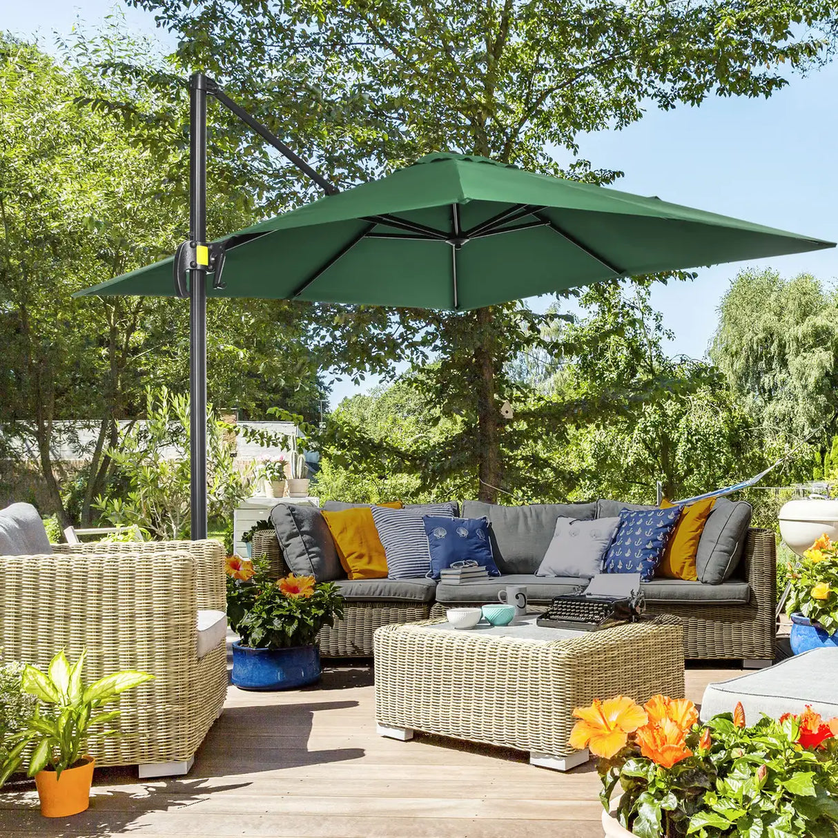 Outsunny Square Umbrella Parasol W/360 Rotation, 245Lx245Wx248H cm-Green