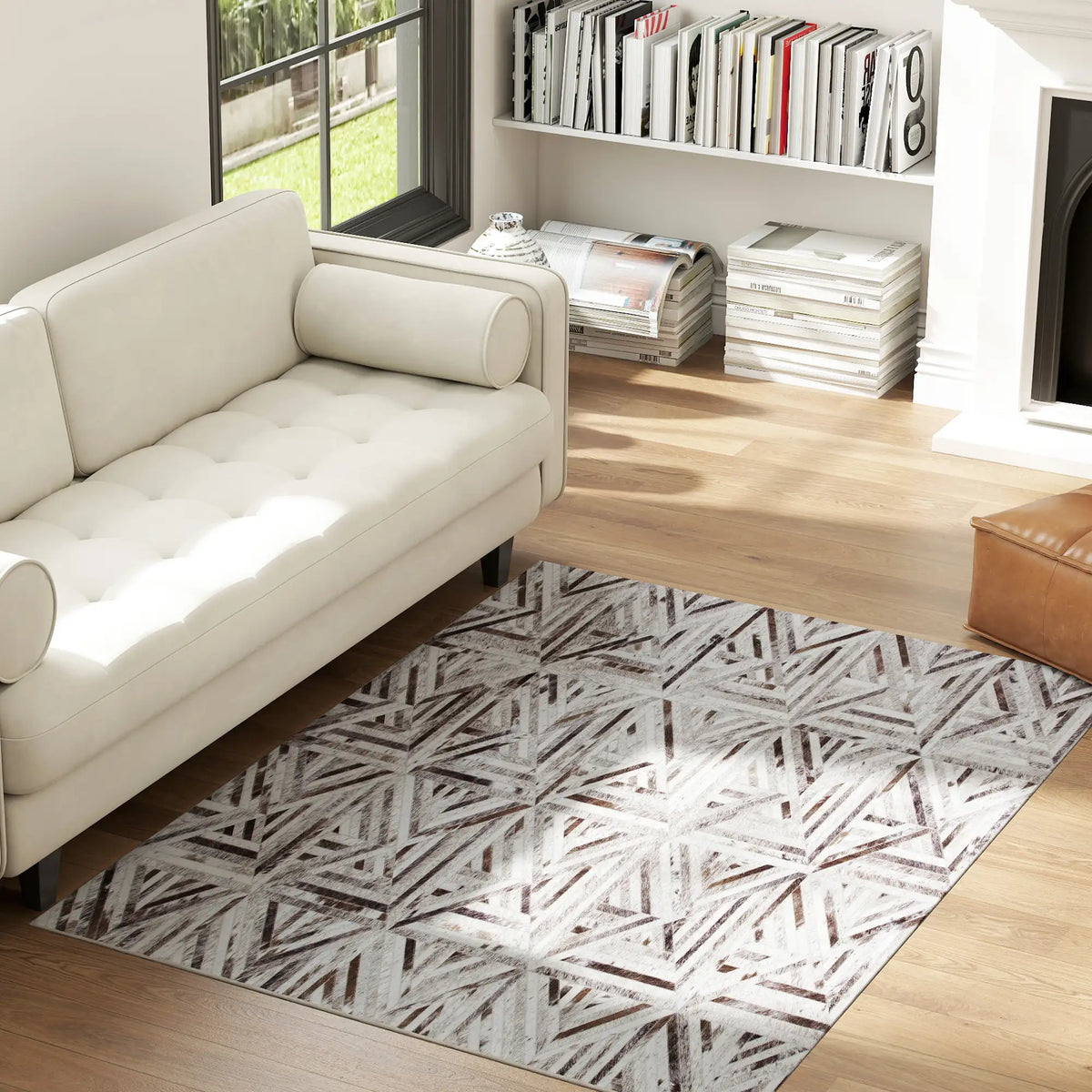 HOMCOM Modern Area Rug, Triangle Pattern Non-Slip Washable Rug, Chenille Floor Carpet for Living Room, Bedroom, Dining Room, Home Office, 170 x 120 cm, Brown