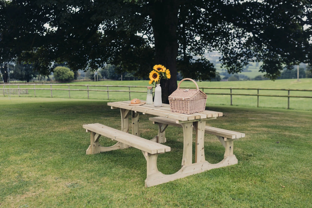 LUNAR PICNIC TABLE 1500