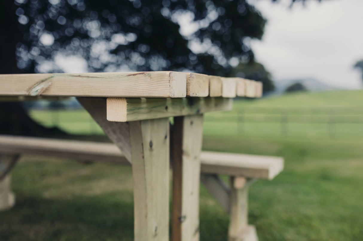 LUNAR PICNIC TABLE 1800