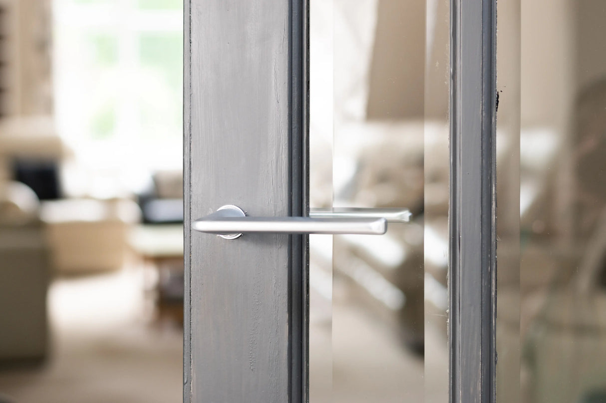 Tupai Exclusivo 5S Line Tavira Lever Door Handle on Concealed Round Rose - White - Set