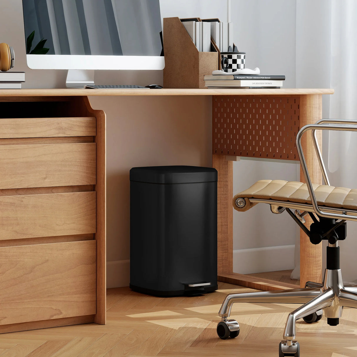 HOMCOM 20L Modern Boxy Metal Home Kitchen Bin - Black