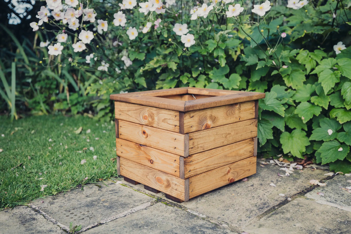 VALLEY SMALL SQUARE PLANTER H32 X W39 X D39