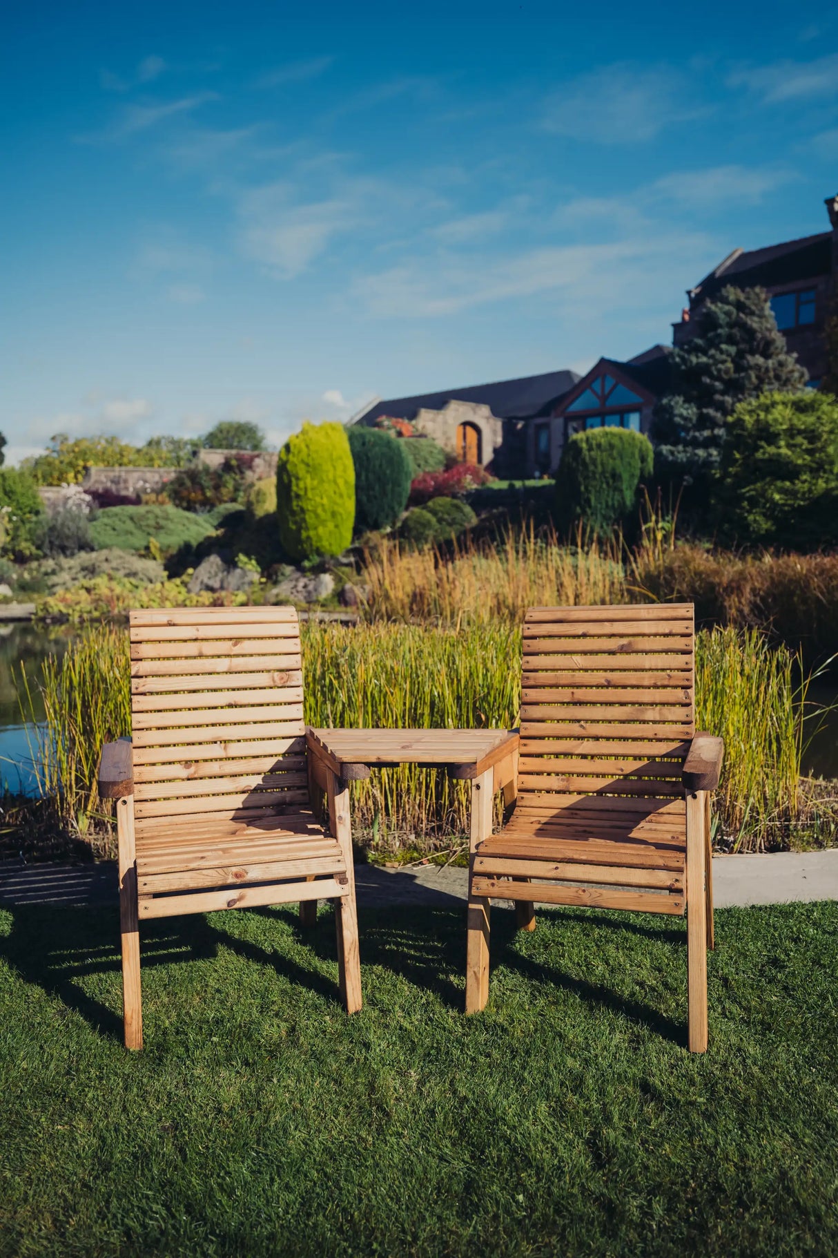 VALLEY LOVESEAT ANGLED