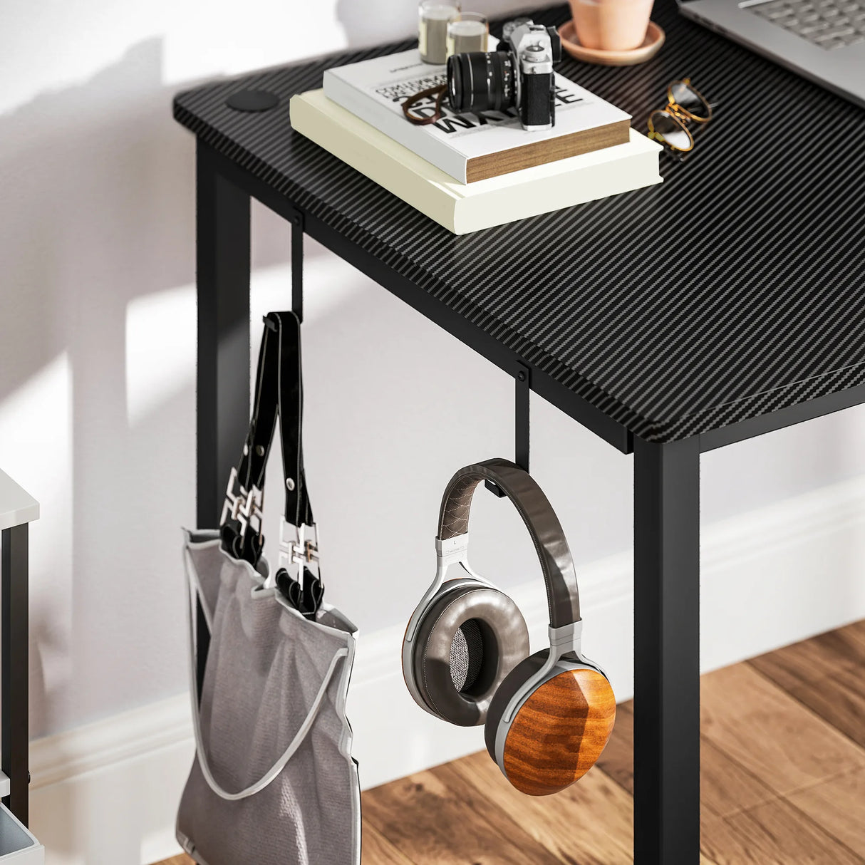 HOMCOM L-Shaped Computer Gaming Desk with Fabric Bag, Hooks and Cable Management, 145 x 81 x 76cm - Black