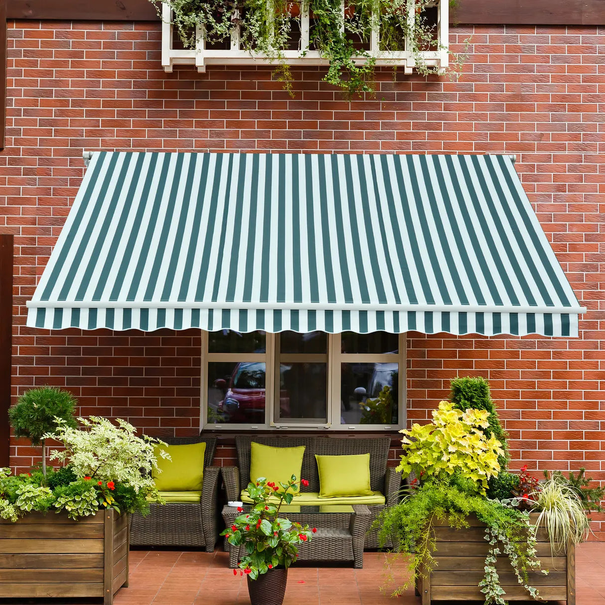 Outsunny 3 x 2.5m Patio Awning, Anti-UV and Waterproof Sun Shade Canopy with Chain Drive and Hand Crank, Green/White Stripes