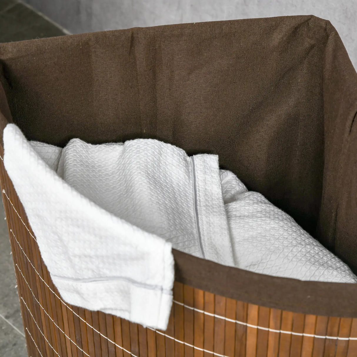 HOMCOM Bamboo Laundry Basket with Lid, 55 Litres Laundry Hamper with Removable Washable Lining, Corner Washing Baskets, 38 x 38 x 57cm, Brown
